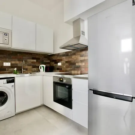 Premium By Hi5 - 3 Bedroom Apartment Budapest