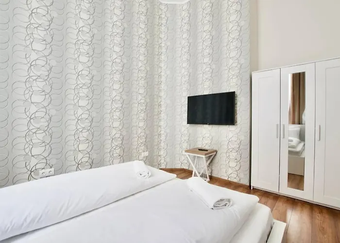 Premium By Hi5 - 3 Bedroom *